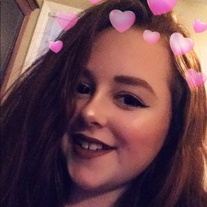 Meet your Posher, Karis